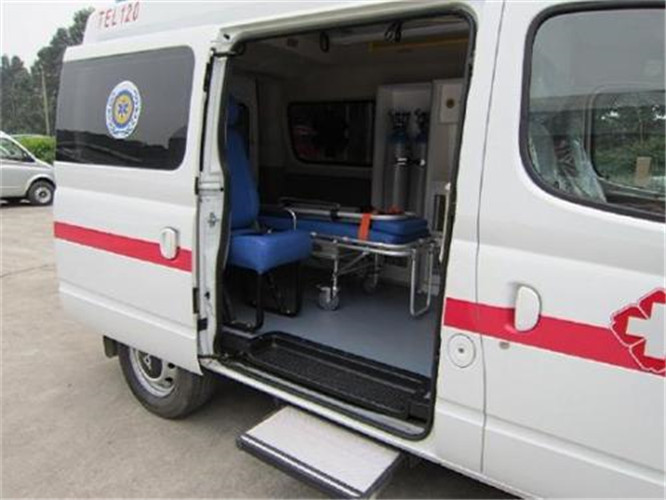 合作救护车出租服务案例7